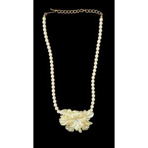Vintage Avon Ivory Colored Necklace Floral Rhinestone Faux Pearls Adjustable 18"